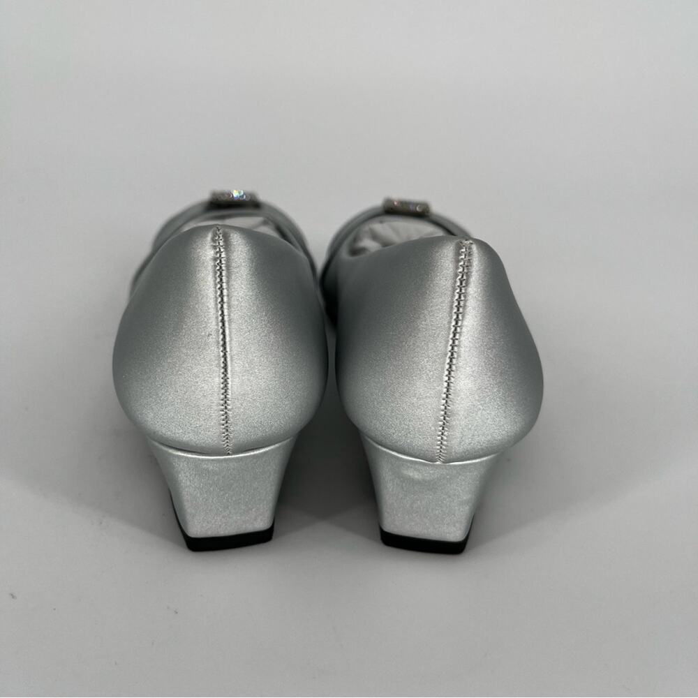 Easy Street Eloise Pump Silver Satin Rhinestone Bow - Size 6 - Picture 8 of 14